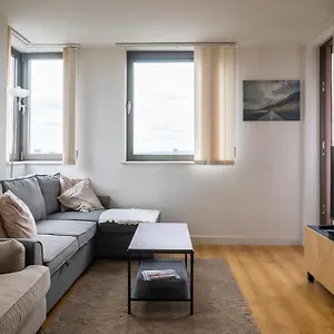 Apartment Air - Shadwell - Great Transport Links
