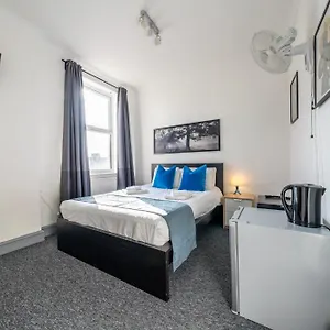 Bed and breakfast Ryam, Londres